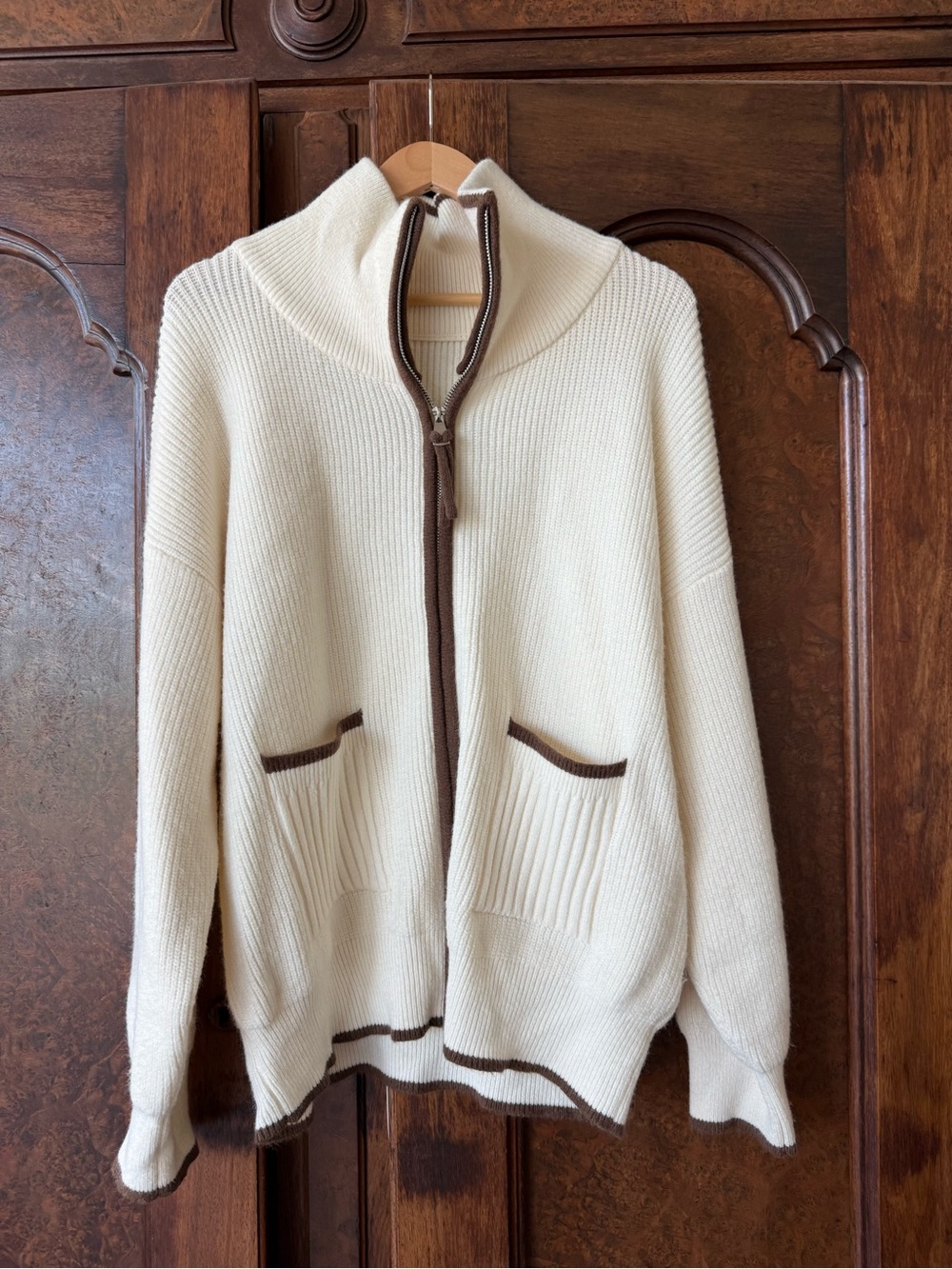 Commense Oversized Loaf Zip Collared Cardigan